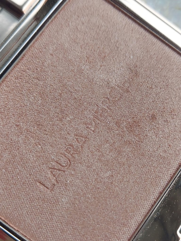 ローズグロウ イルミネーター /ローラ メルシエ/プレストパウダーを使ったクチコミ（1枚目）