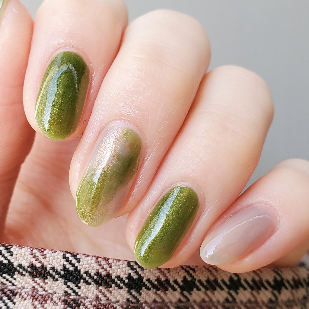 カラフルネイルズ/キャンメイク/マニキュアを使ったクチコミ（2枚目）