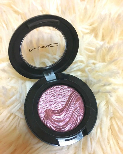 エクストラ ディメンション アイシャドウ スモーキー モーヴ/M・A・C/単色アイシャドウを使ったクチコミ(1枚目)