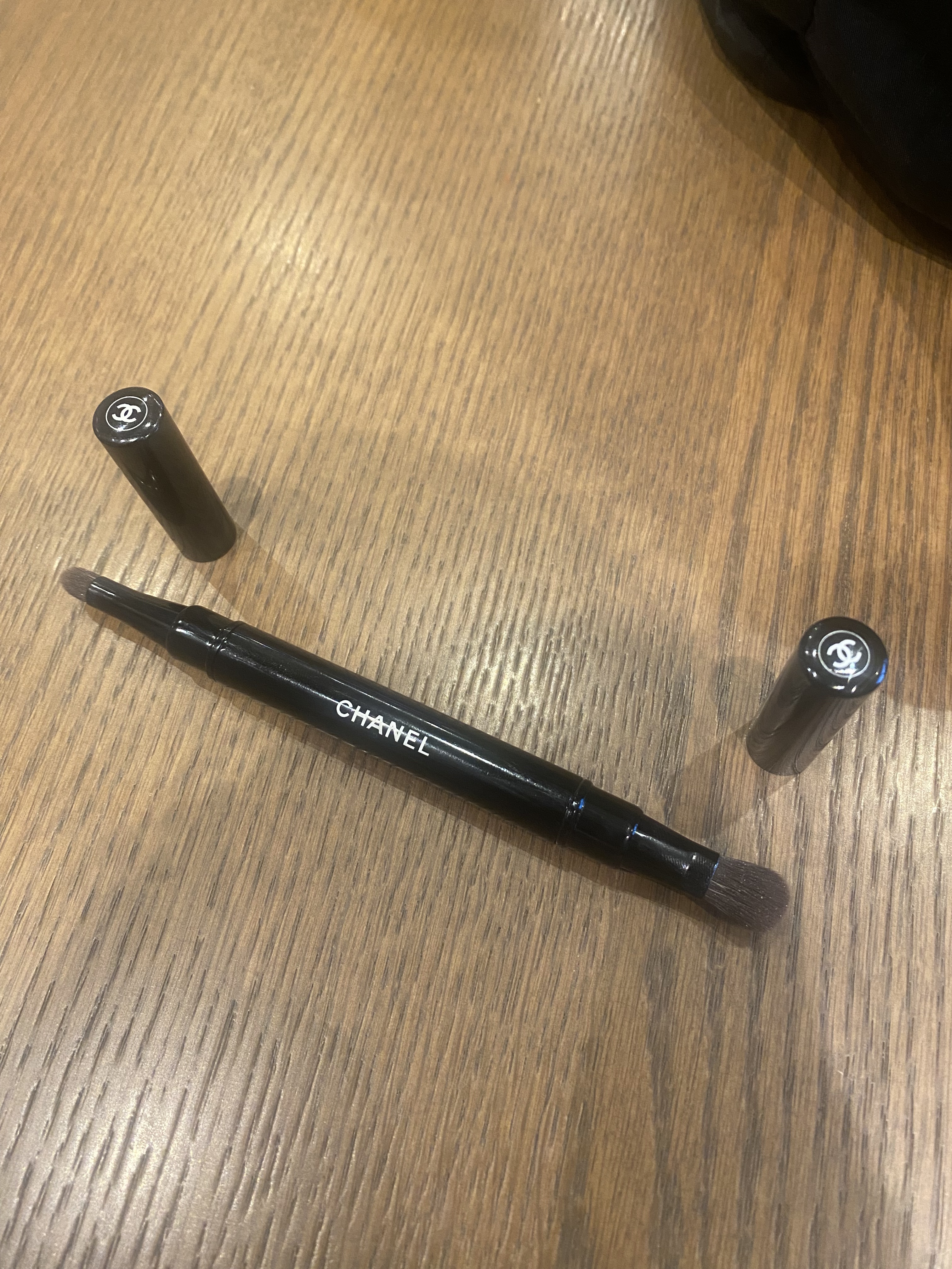 パンソー デュオ コントゥール/CHANEL/メイクブラシを使ったクチコミ（1枚目）