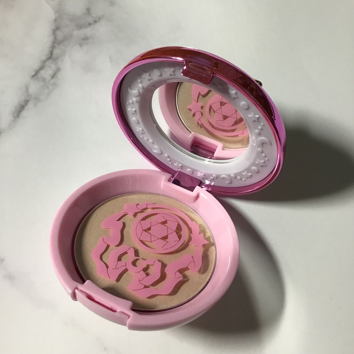 シャイニングムーンパウダー 30th Anniversary Edition/ミラクルロマンス/プレストパウダーを使ったクチコミ(2枚目)