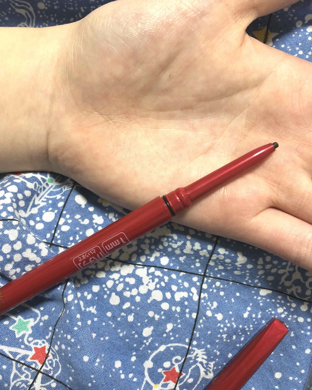 「密着アイライナー」繰り出しペンシル/デジャヴュ/ペンシルアイライナーを使ったクチコミ（2枚目）