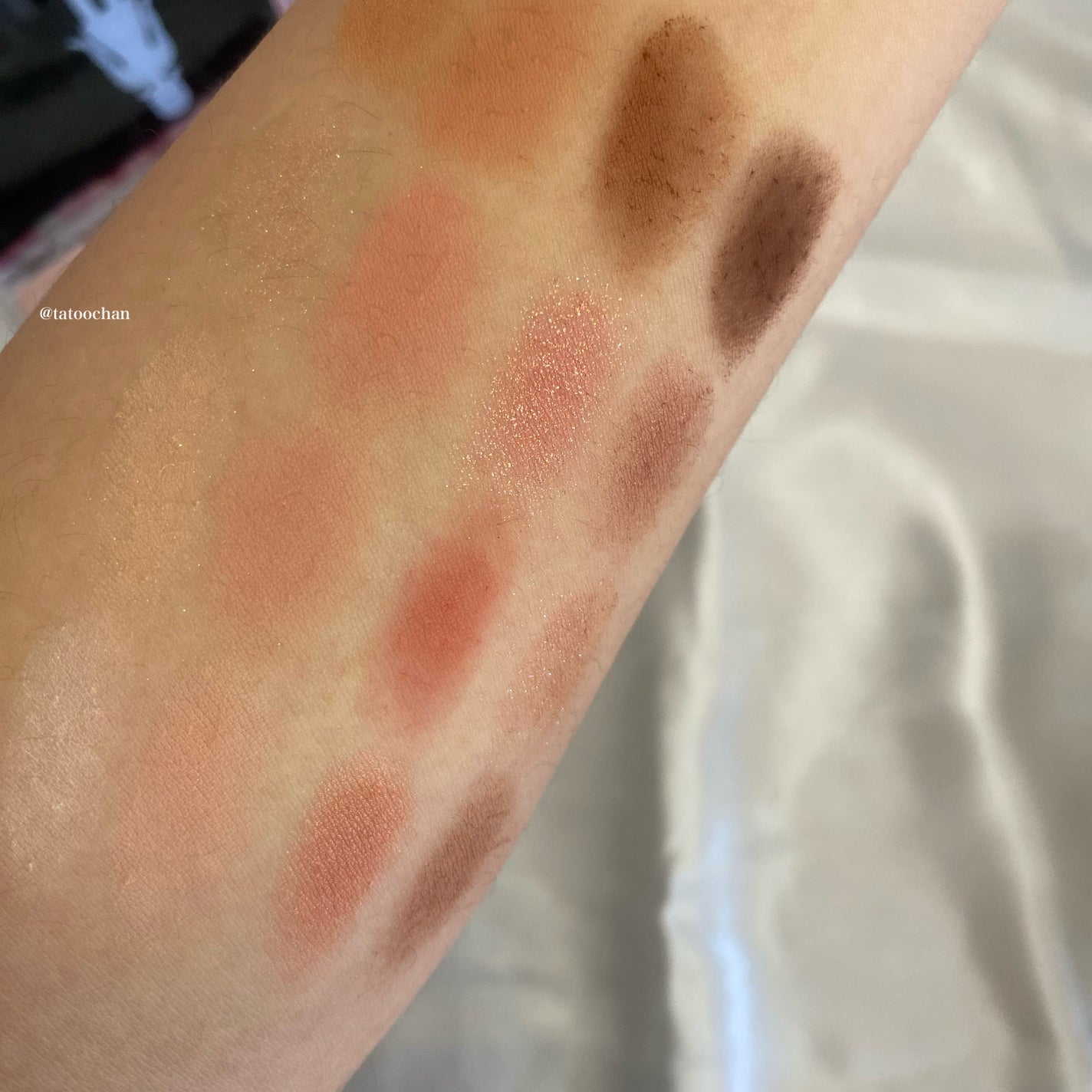 ソフトブラーリングアイパレット/wakemake/アイシャドウパレットを使ったクチコミ(5枚目)