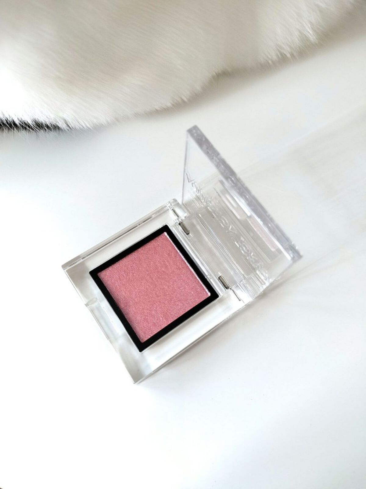 アディクション ザ アイシャドウ スパークル 104SP Sea of Love/ADDICTION/単色アイシャドウを使ったクチコミ（1枚目）