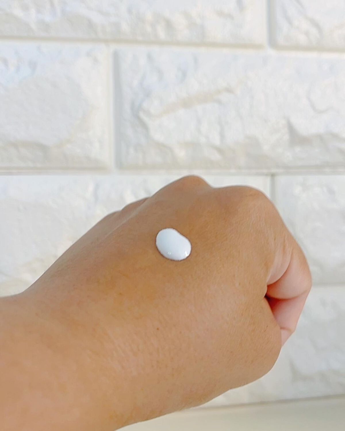 ボディファンデーション ホワイト/COSCOS/ボディミルクを使ったクチコミ(4枚目)