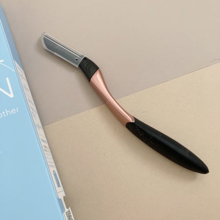 サロンプラス トーンアップ フェイススムーサー ホルダー(刃付き)/サロンプラス/シェーバーを使ったクチコミ(4枚目)