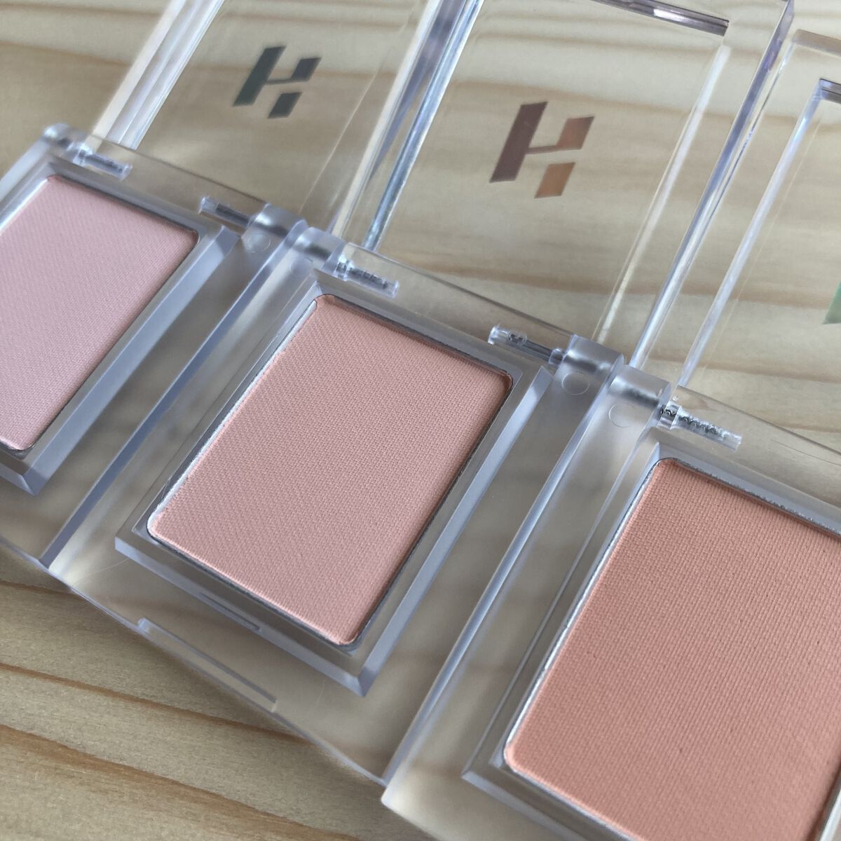 マイフェイブピースアイシャドウ/HOLIKA HOLIKA/単色アイシャドウを使ったクチコミ（1枚目）