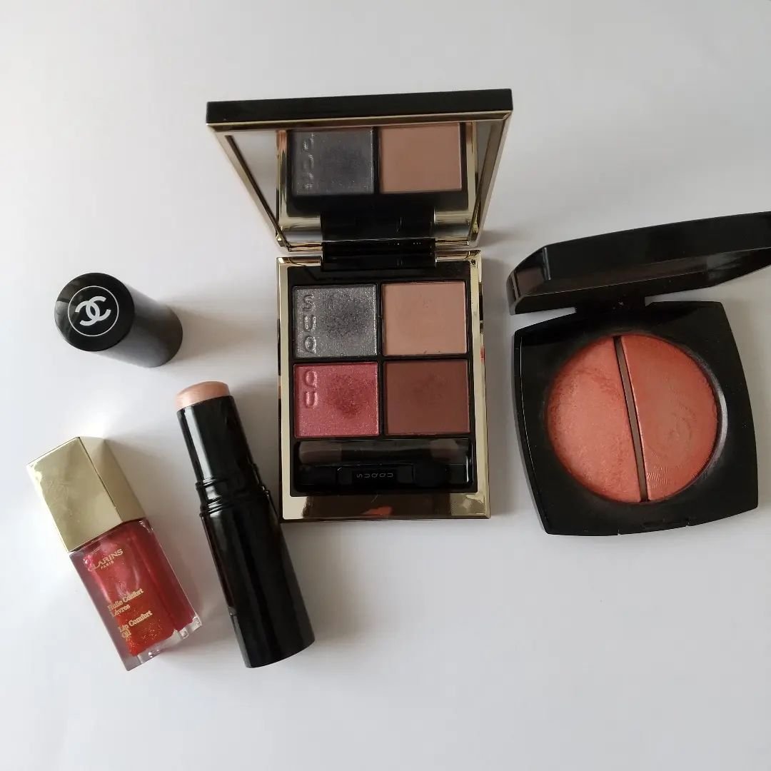 ボーム エサンシエル/CHANEL/スティックハイライトを使ったクチコミ（1枚目）