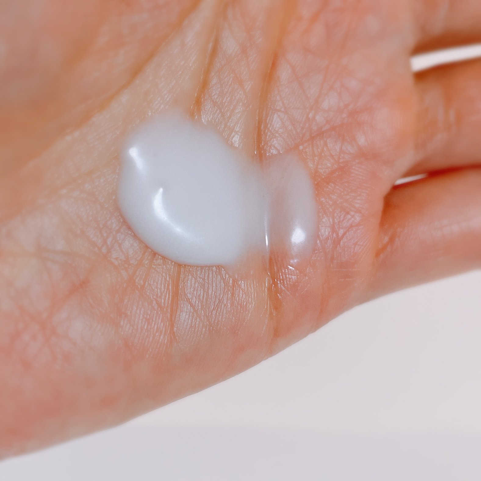 ミルふわ ベビーミルキーローションのクチコミ「新生児用に購入したものの私のハンドクリーム代わりに使うことになり、
気に入り過ぎてわざわざハン.....」（3枚目）