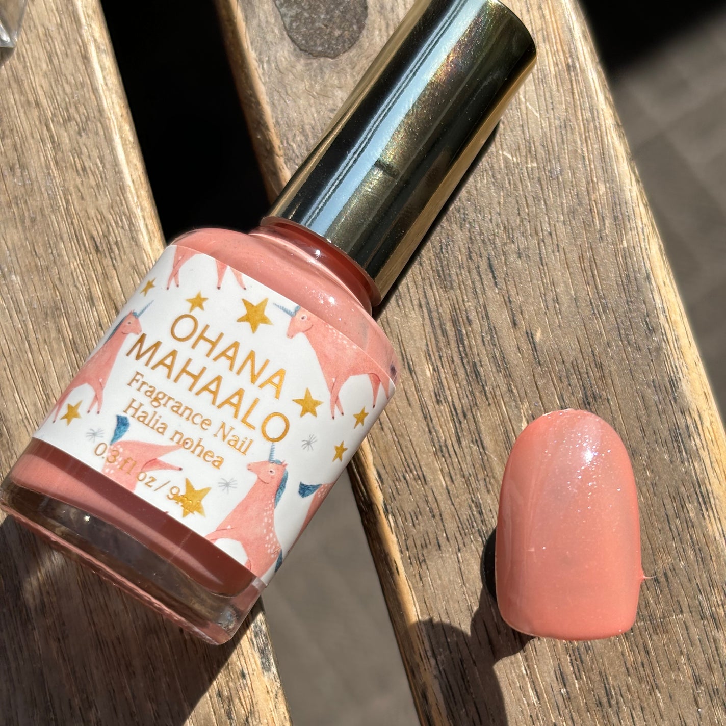 オハナ・マハロ フレグランスネイル 〈ピカケ アウリィ〉/OHANA MAHAALO/マニキュアを使ったクチコミ(5枚目)