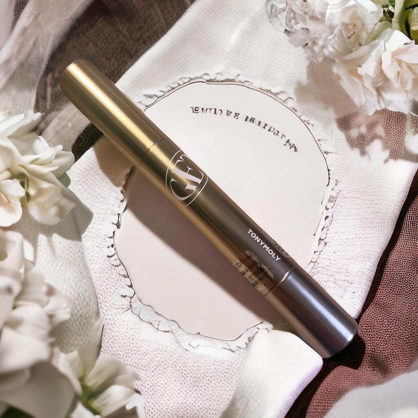 𓍼𓅯𓂃𓈒𓂂𓏸

⟡⎯⎯⎯⎯⎯⎯⎯⎯⎯⎯⎯⎯⎯⎯⎯⎯⎯⎯⟡

　　　　　　　TONYMOLY

⟡⎯⎯⎯⎯⎯⎯⎯⎯⎯⎯⎯⎯⎯⎯⎯⎯⎯⎯⟡

━━☞ グレーズバーム　#05

⚠︎ ᴾᴼᴵᴺᵀ ⚠︎
︎︎︎︎ 立体的な光沢感のグレイ