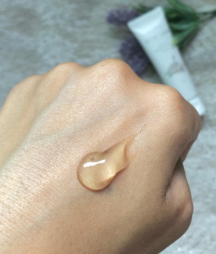 ユアン on LIPS 「ハンドクリームじゃない!!手の美容液"sirojam"日本初✨..」(4枚目)