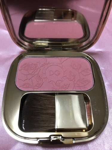 ブラッシュオブローズ ルミナスチークカラー ラブコレクター/DOLCE&GABBANA BEAUTY/パウダーチークを使ったクチコミ（3枚目）