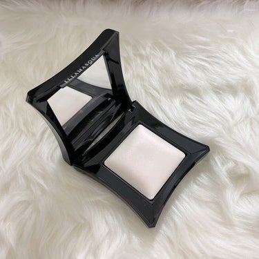 Illamasqua 10TH ANNIVERSARY BEYOND POWDERのクチコミ「LOOKFANTASTICで4個セットを購入しました。

このセットだけにFROSTが入ってる.....」（2枚目）