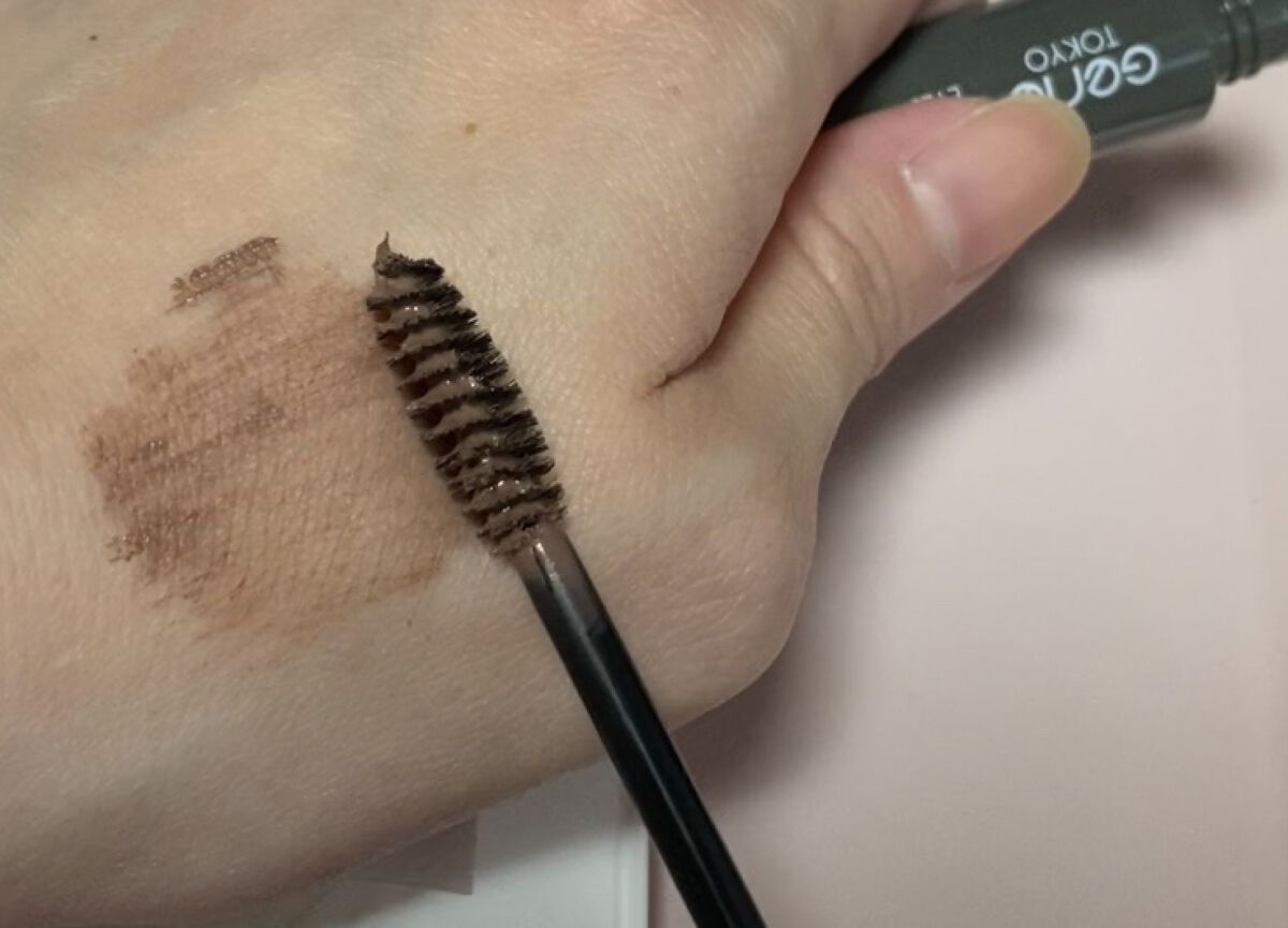 リッチカラー アイブロウマスカラ/GENE TOKYO/眉マスカラを使ったクチコミ（2枚目）