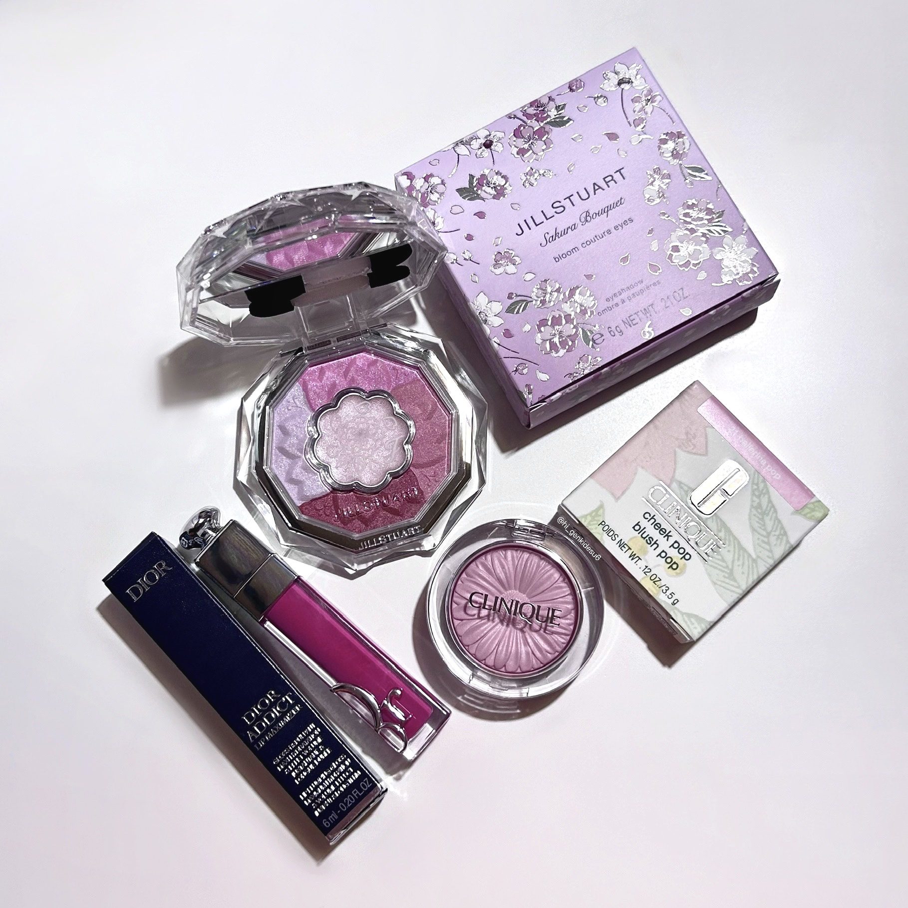 デュアル カラー スティック BL-01（スカイブルー）/DAISY DOLL by MARY QUANT/スティックアイシャドウを使ったクチコミ（2枚目）