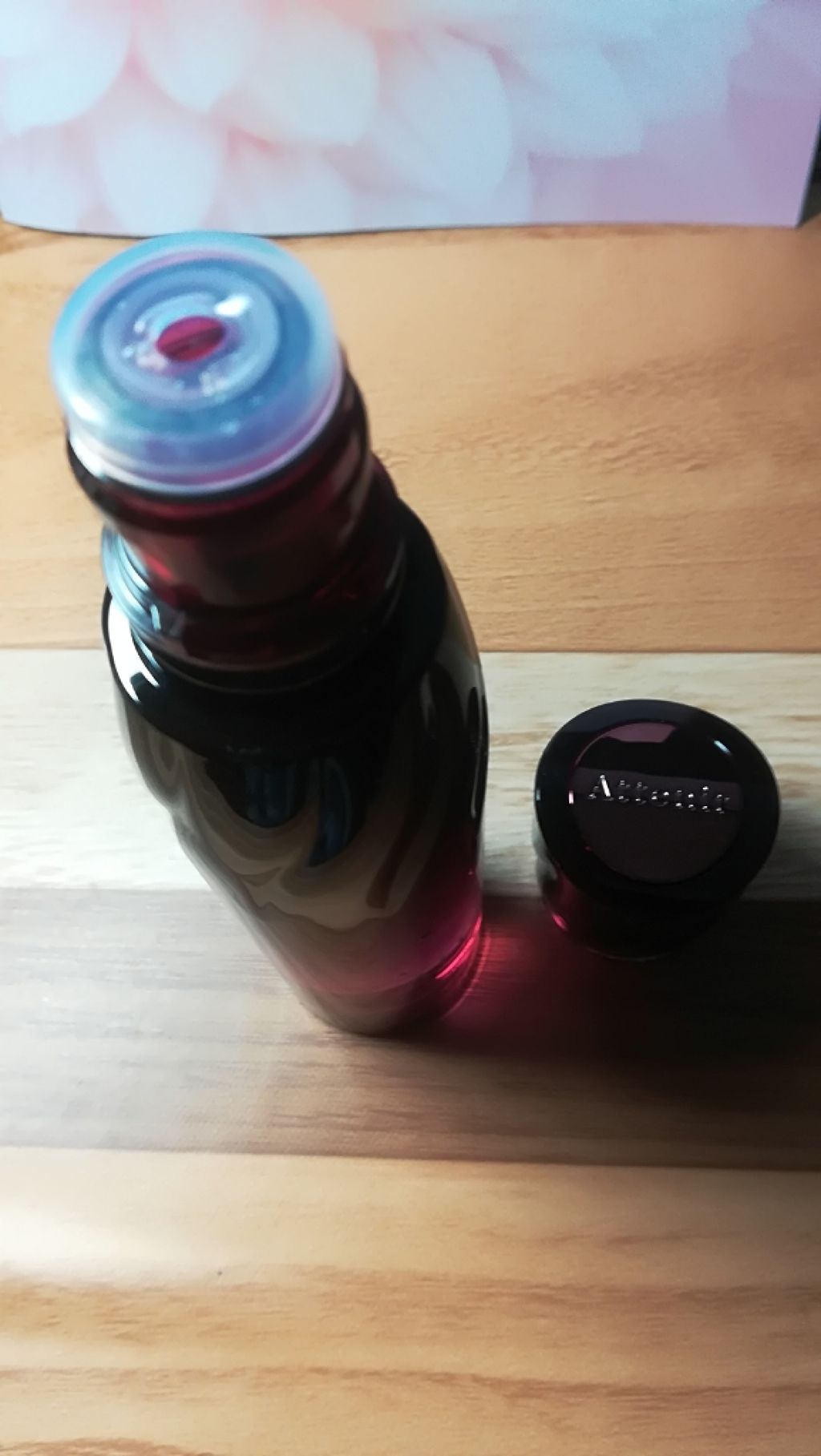 さらだ on LIPS 「ダマスクローズのよい香りがするとろみのあるローションでした。独..」(3枚目)