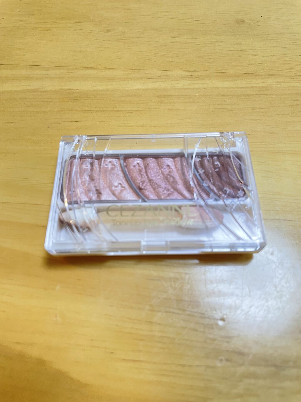 トーンアップアイシャドウ/CEZANNE/アイシャドウパレットを使ったクチコミ（2枚目）