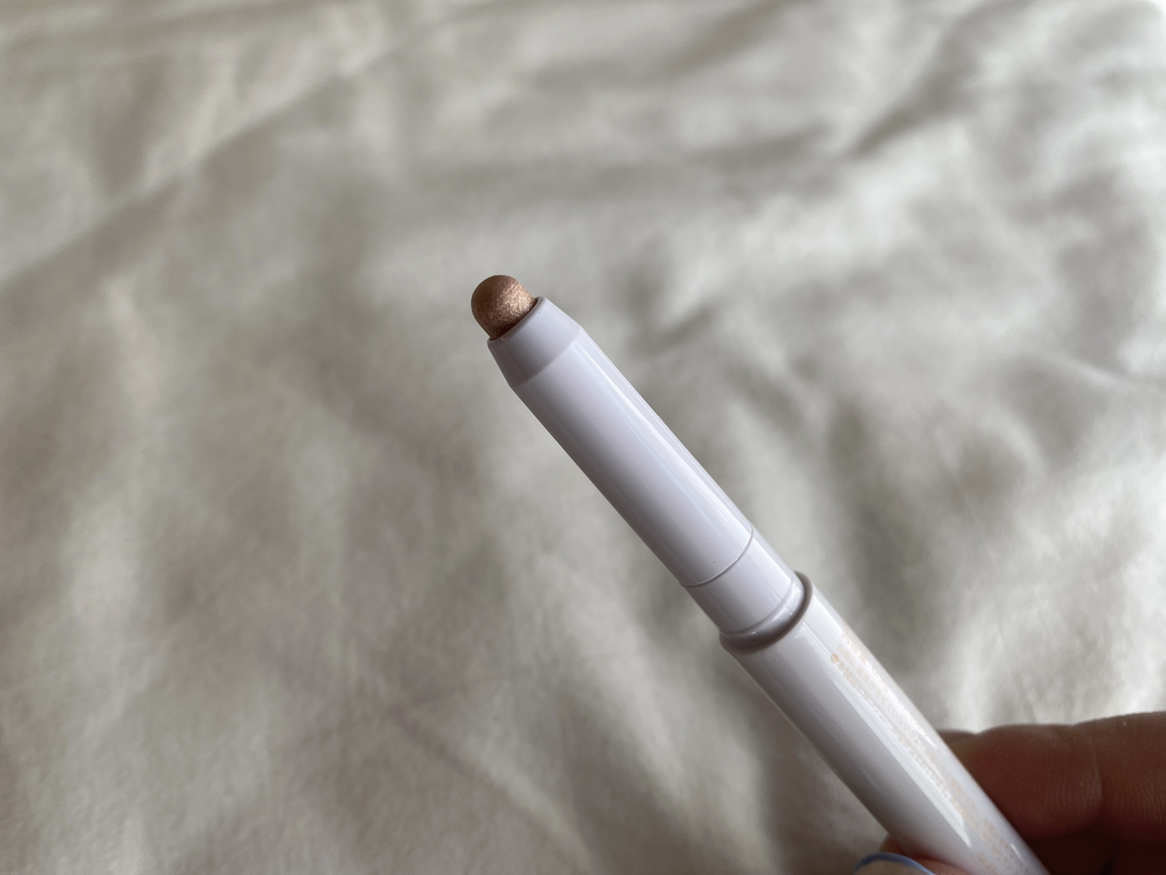 アイムスティックシャドウシマー 001 シュガーブリン/i’m meme/スティックアイシャドウを使ったクチコミ（2枚目）