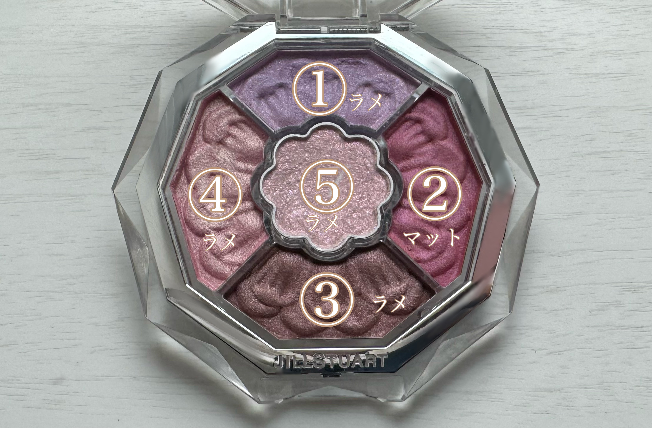 ジルスチュアート ブルームクチュール アイズ　ジュエルドブーケ/JILL STUART/アイシャドウパレットを使ったクチコミ（2枚目）