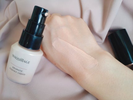 ドラマティックエッセンスリキッド/マキアージュ/リキッドファンデーションを使ったクチコミ(4枚目)