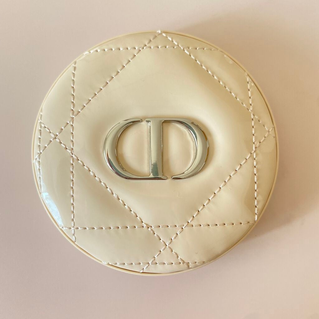 ディオールスキン フォーエヴァー クチュール ルミナイザー/Dior/プレストパウダーを使ったクチコミ(2枚目)