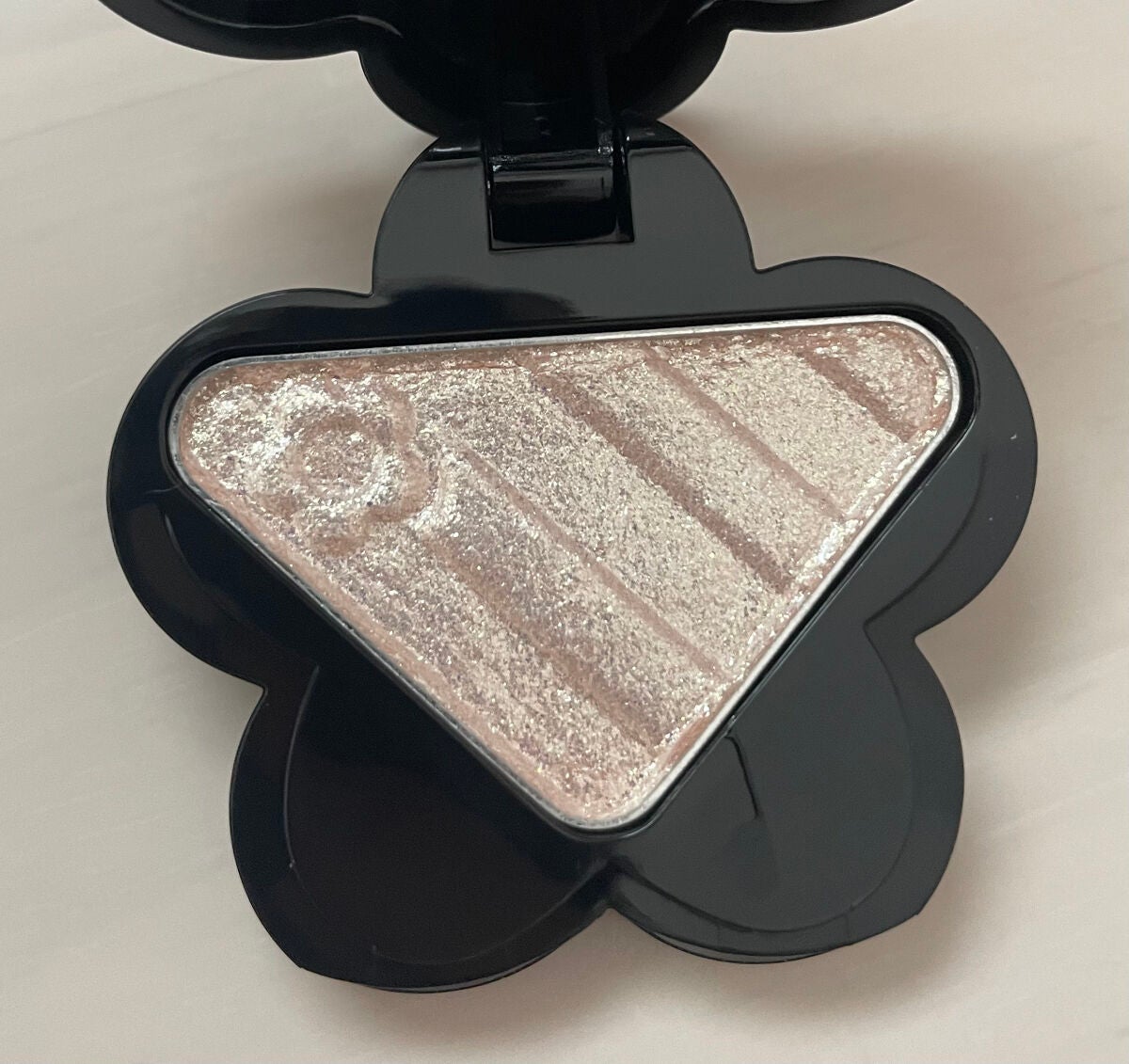 アイオープナー/MARY QUANT/単色アイシャドウを使ったクチコミ(2枚目)