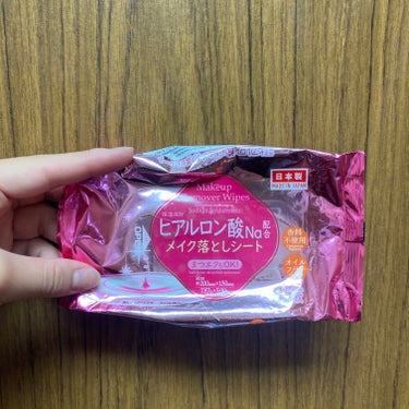 DAISO【ヒアルロン酸配合メイク落としシート】35枚

まつエクokなのが嬉しい！◎

旅行の前日に、
ジェル？クリーム？タイプのクレンジングを✈️に
持ち込めないこと気付いて買いました！

普通に良