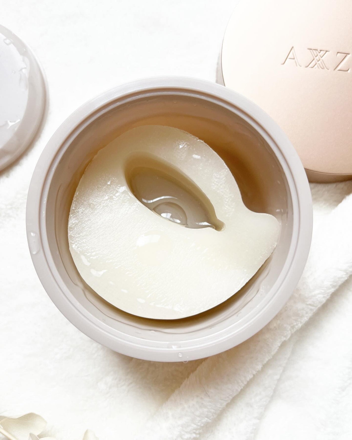 ビューティーアイズ エッセンスシート プレミアム/AXXZIA/アイケア・アイクリームを使ったクチコミ(3枚目)