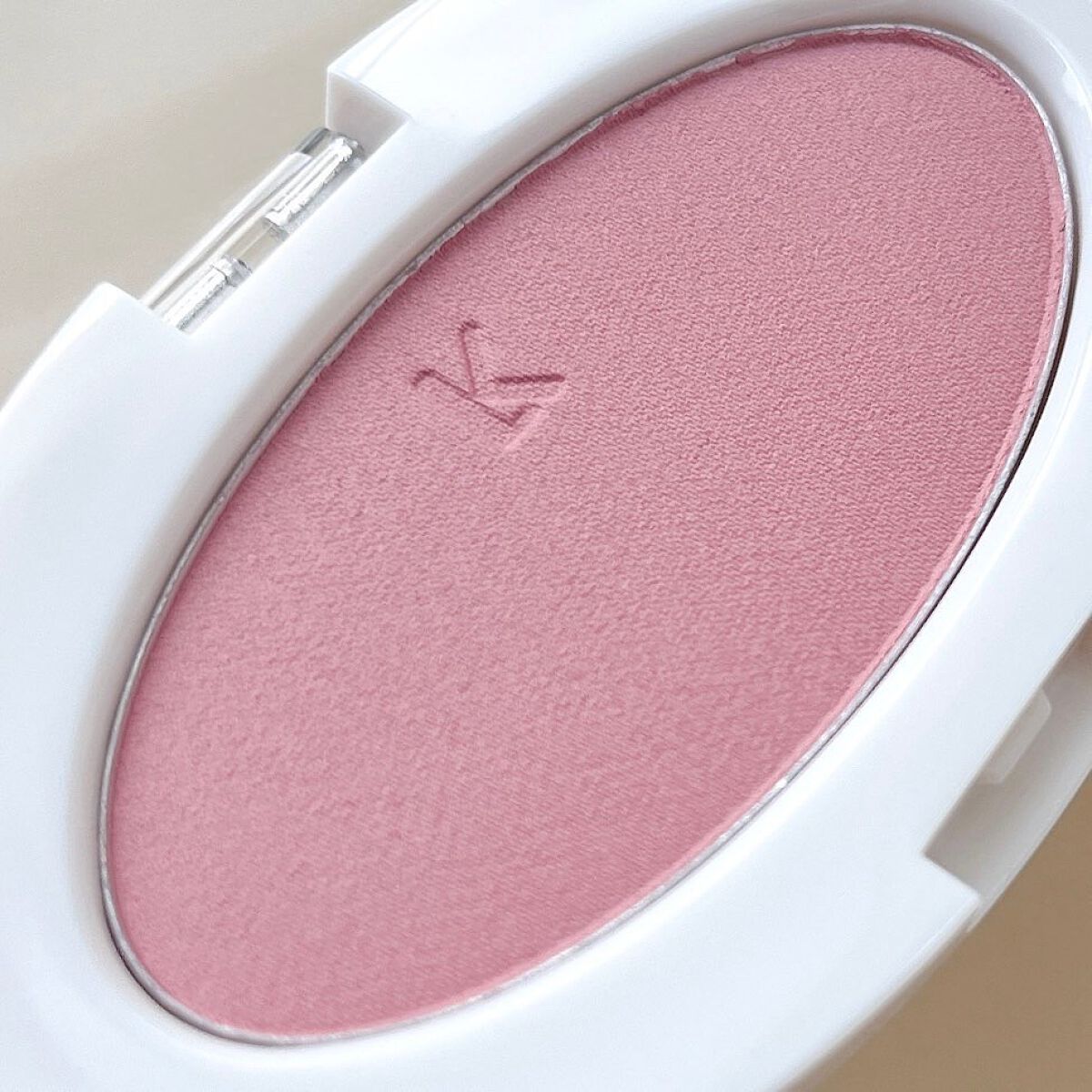 ラブシルクブラッシュ 706 ラバー/Laka/パウダーチークを使ったクチコミ（3枚目）