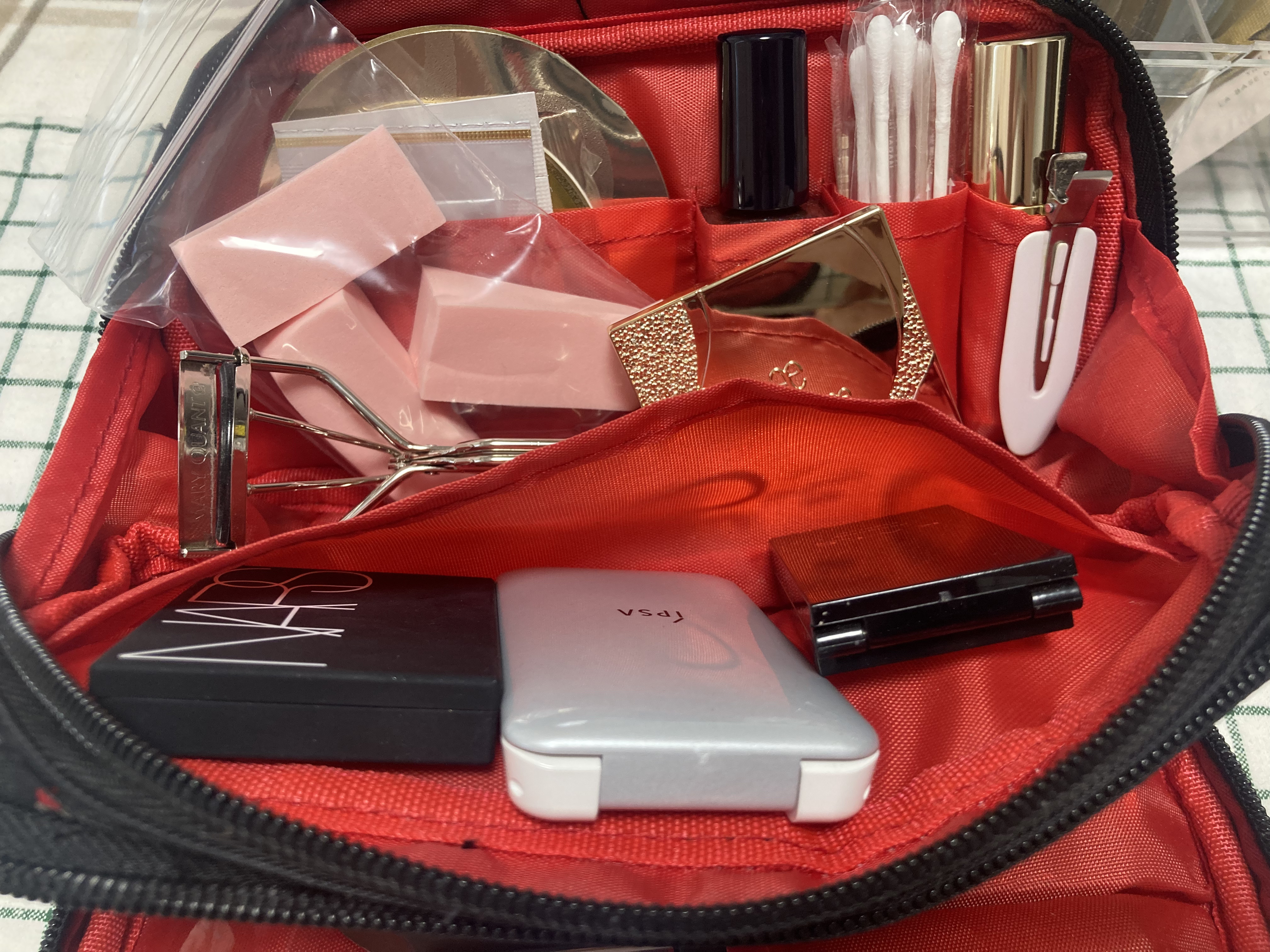 ライトリフレクティングセッティングパウダー　プレスト　N/NARS/プレストパウダーを使ったクチコミ（3枚目）