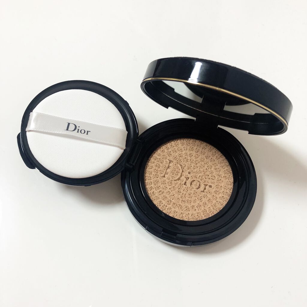 【旧】ディオールスキン フォーエヴァー クッション 0N ニュートラル　 ディオールマニア  ゴールド エディション（限定品）/Dior/クッションファンデーションを使ったクチコミ（2枚目）