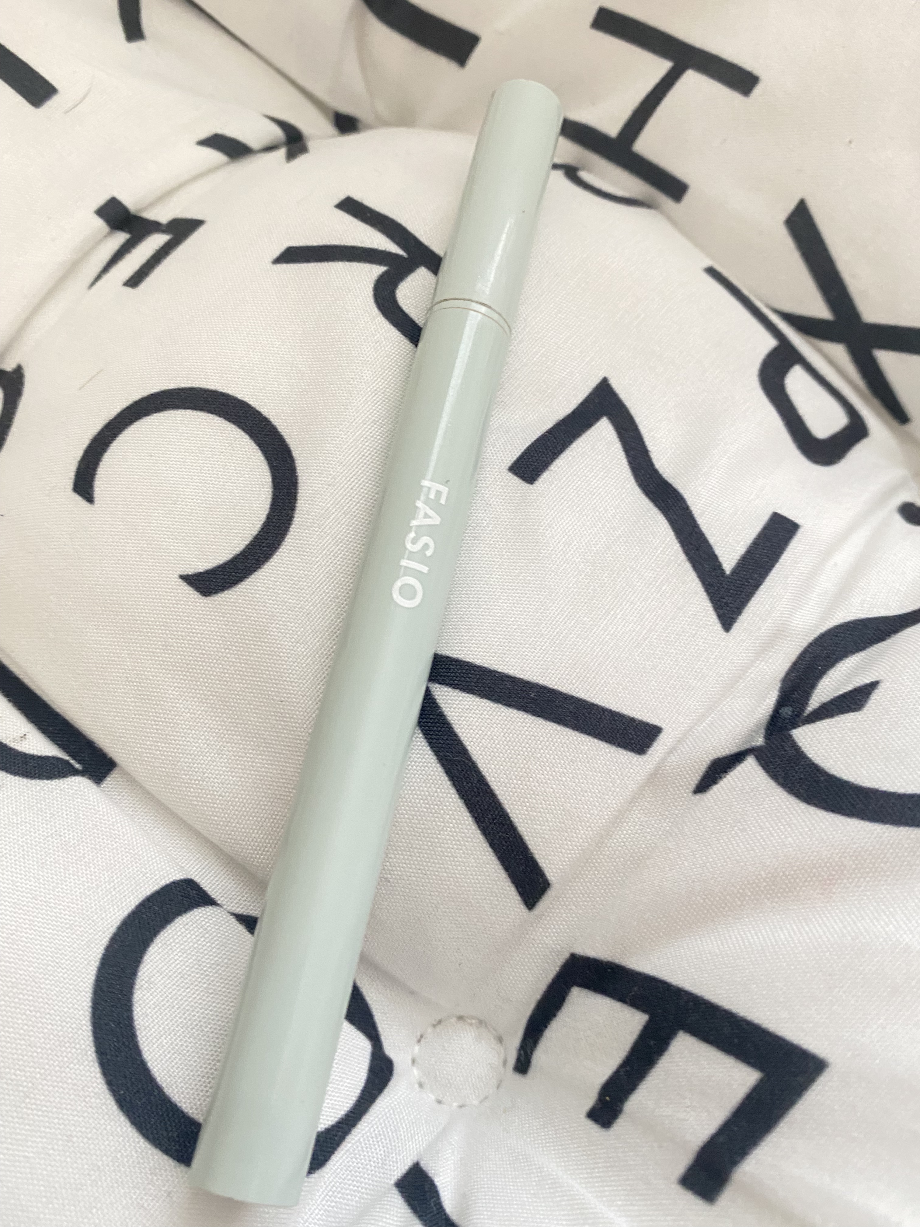 リキッド アイライナー 02 ブラウン/FASIO/リキッドアイライナーを使ったクチコミ（1枚目）