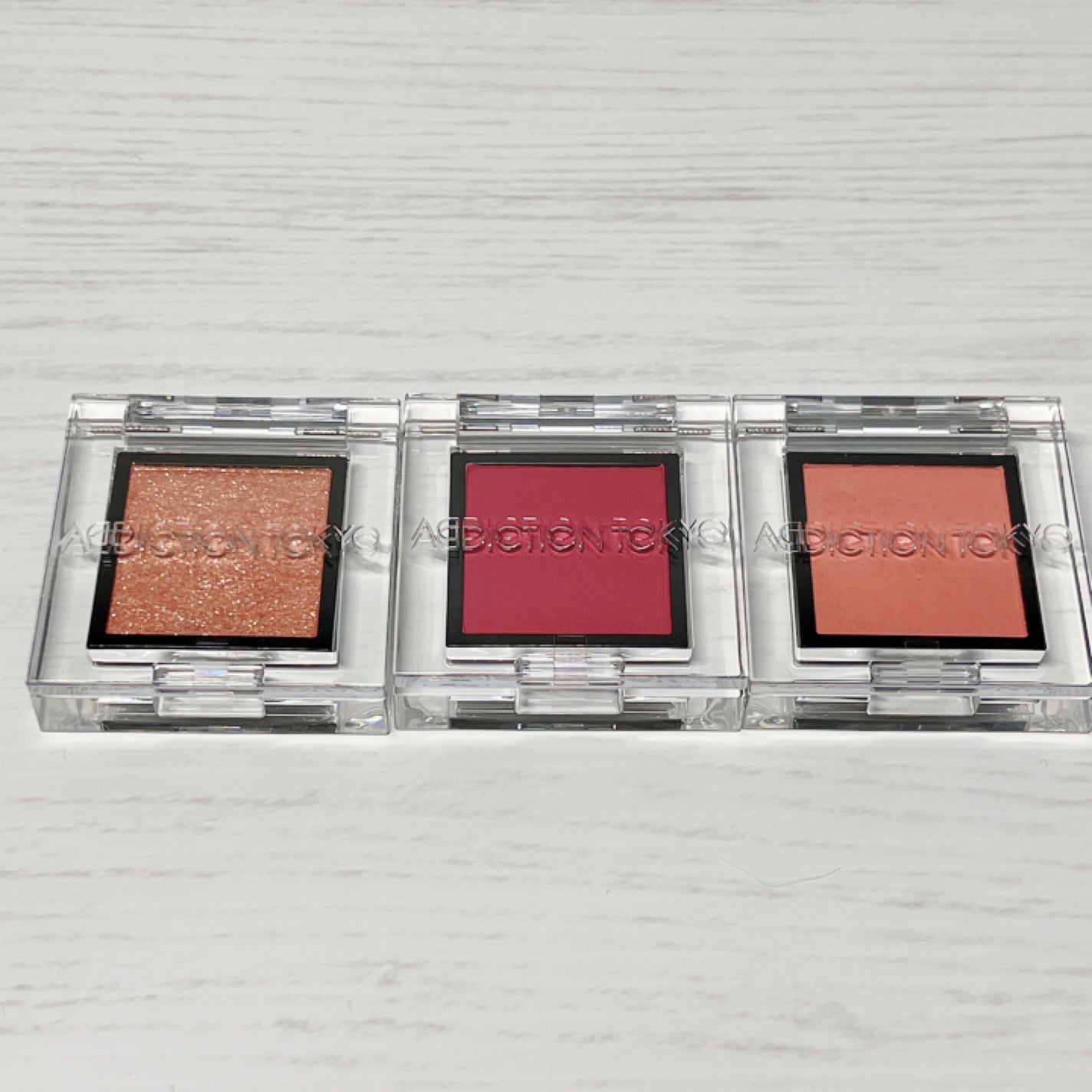 アディクション ザ アイシャドウ スパークル/ADDICTION/単色アイシャドウを使ったクチコミ(4枚目)