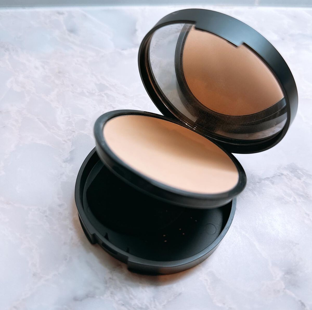 リュクス パフォーマンス ブラシ/bareMinerals/メイクブラシを使ったクチコミ（2枚目）