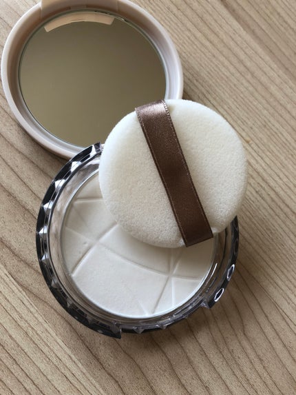 毛穴レスパウダー/CEZANNE/プレストパウダーを使ったクチコミ(2枚目)