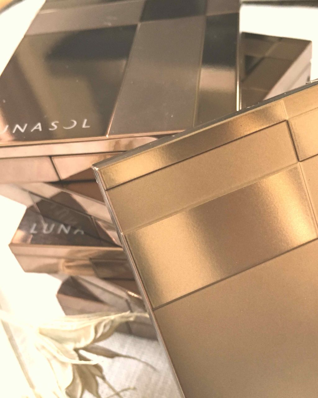 スキンモデリングアイズ/LUNASOL/アイシャドウパレットを使ったクチコミ(3枚目)