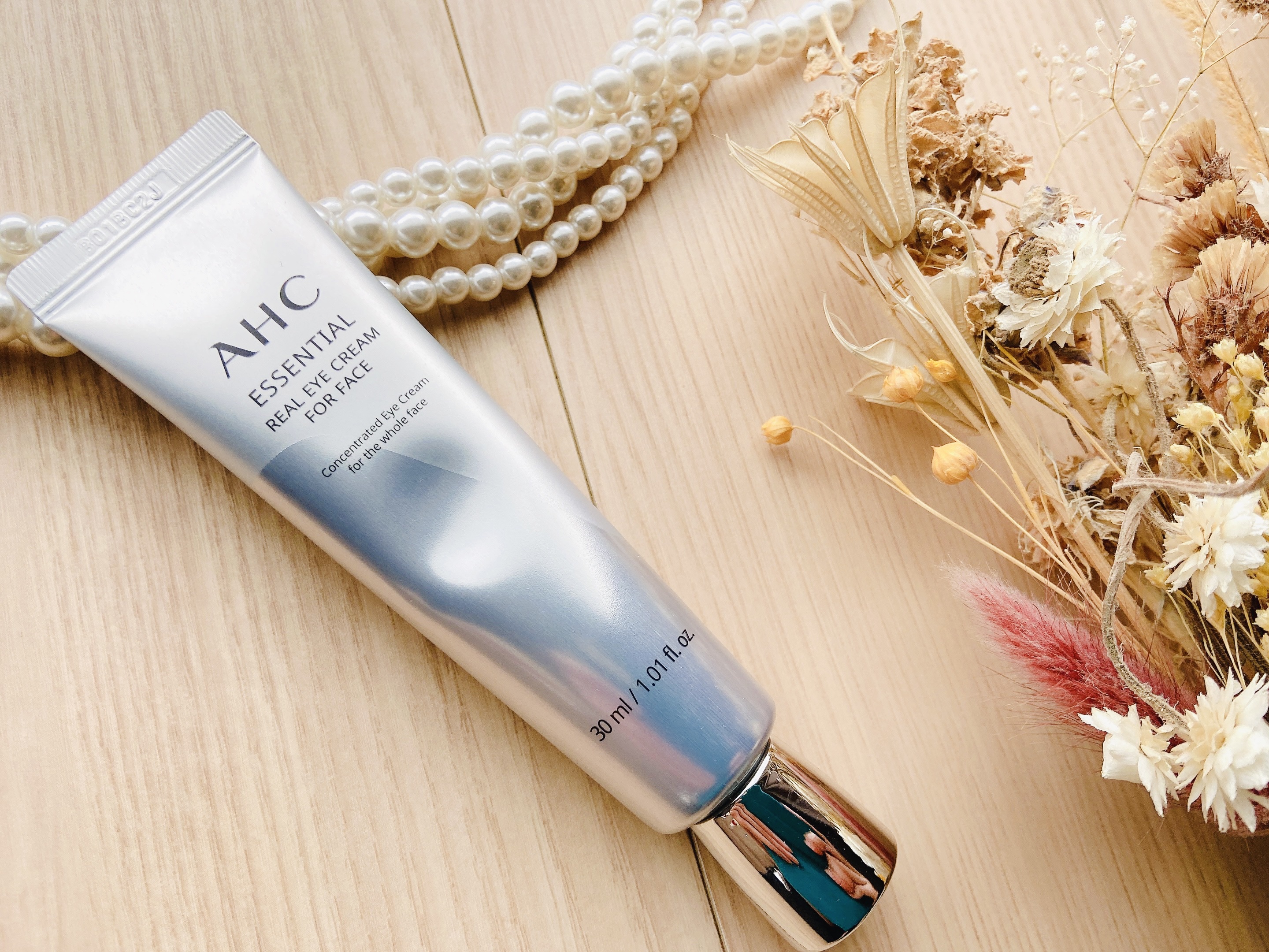 エッセンシャル リアル アイクリーム フォーフェイス/AHC/アイケア・アイクリームを使ったクチコミ（2枚目）