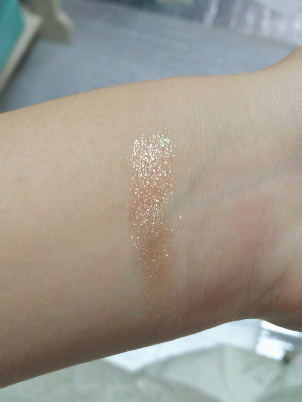 グリッタープリズム シャドウ/MISSHA/グリッターを使ったクチコミ（3枚目）