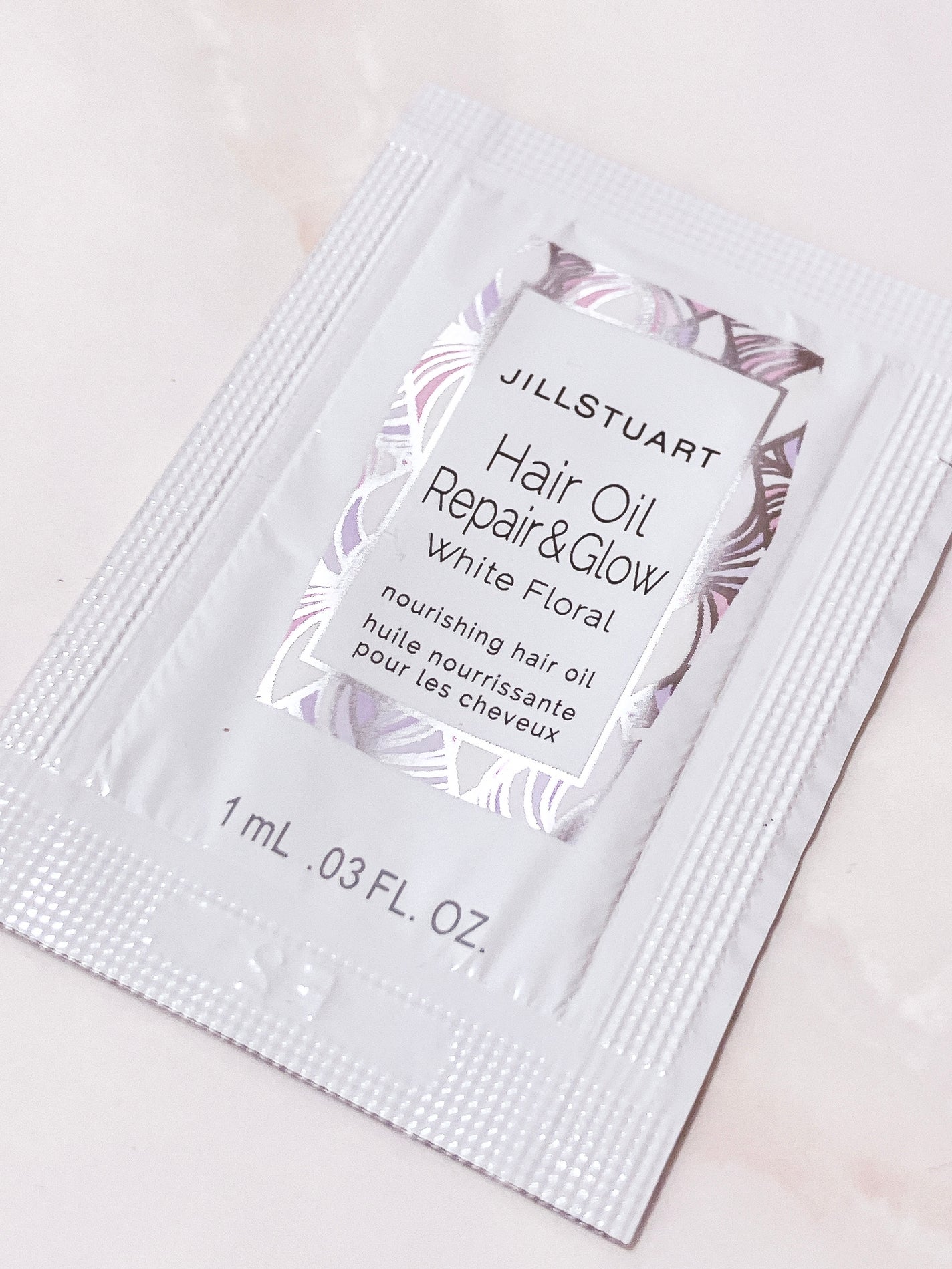 ヘアオイル リペア&グロウ ホワイトフローラル/JILL STUART/ヘアオイルを使ったクチコミ(1枚目)