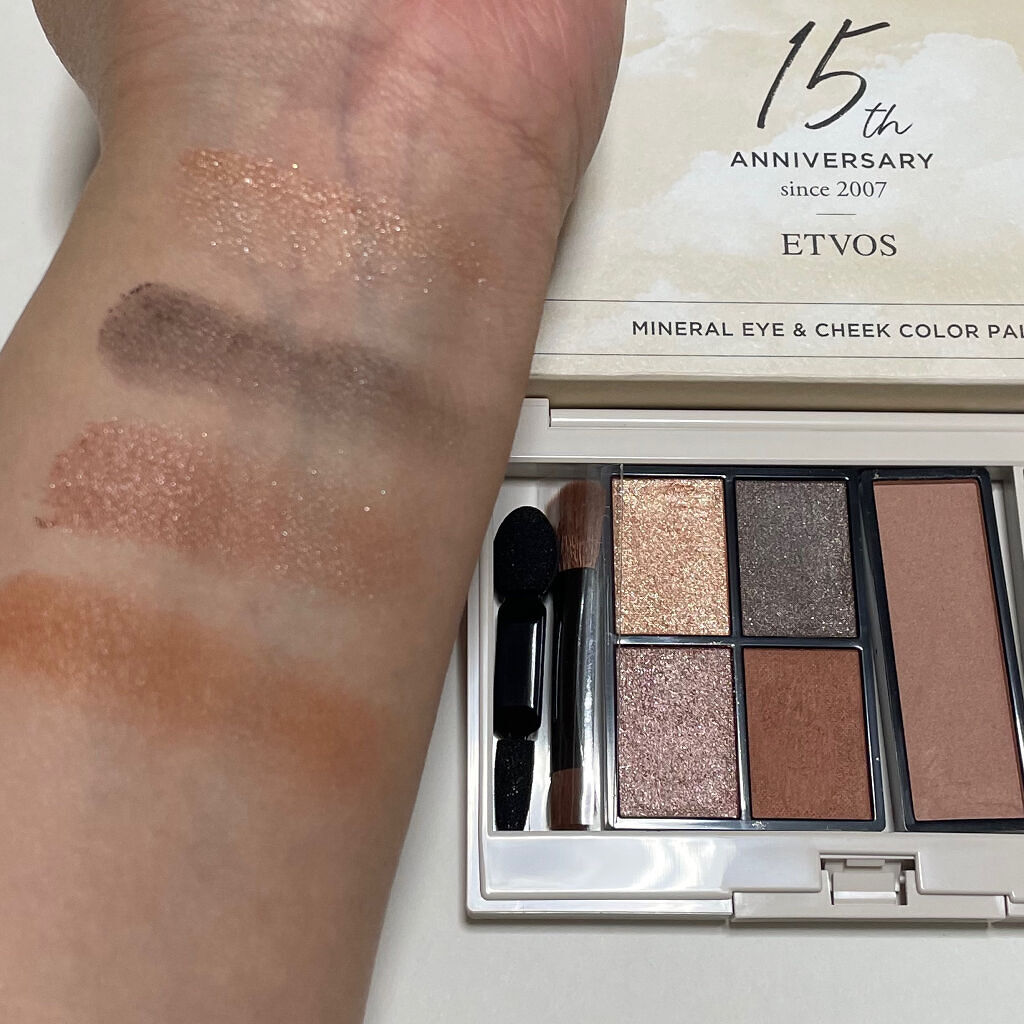 15thアニバーサリーミネラルアイ＆チークカラーパレット/エトヴォス/アイシャドウパレットを使ったクチコミ（2枚目）