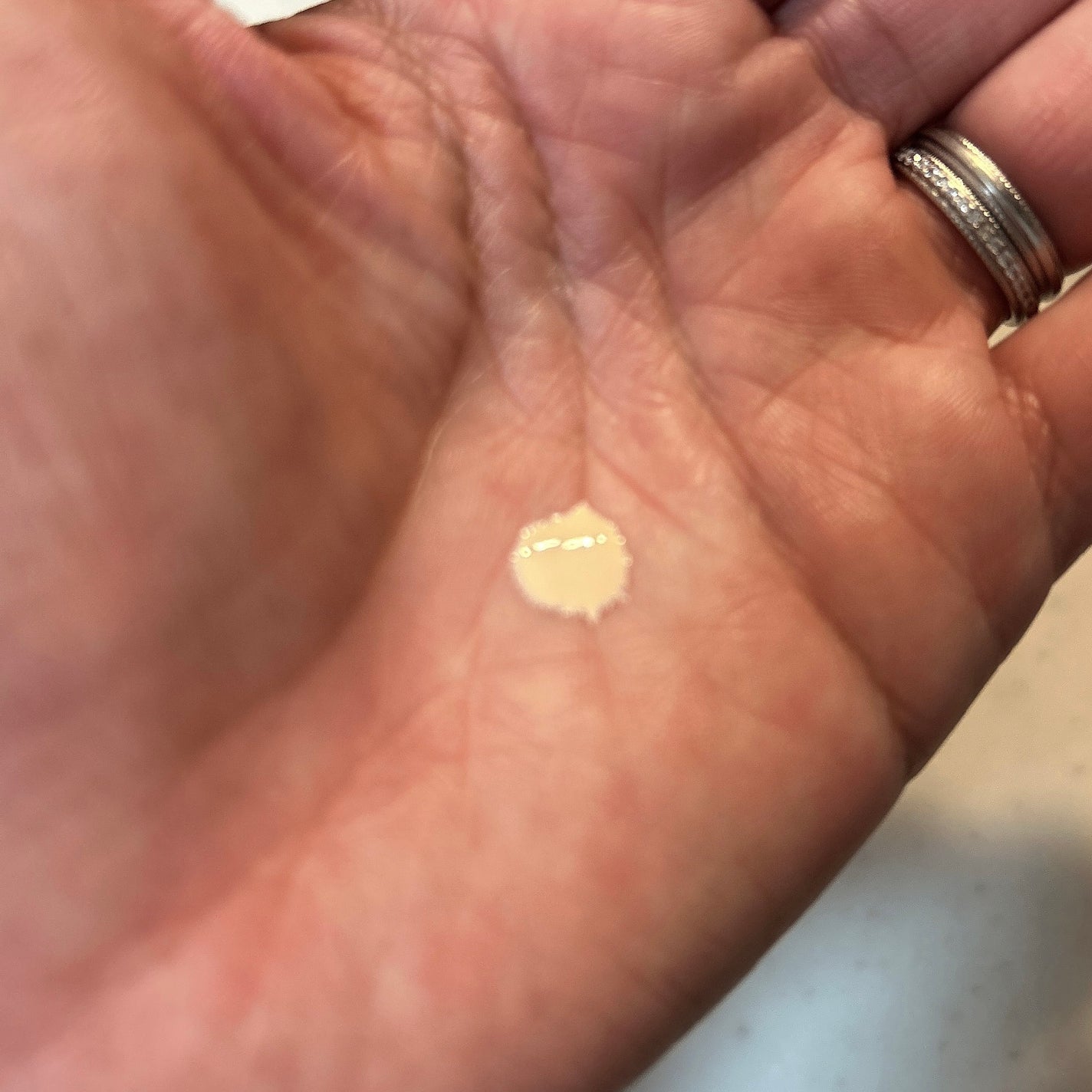 マスクフィットトーンアップエッセンス/TIRTIR(ティルティル)/化粧下地を使ったクチコミ(2枚目)