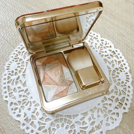 ル・レオスールデクラ /クレ・ド・ポー ボーテ/パウダーハイライトを使ったクチコミ(4枚目)