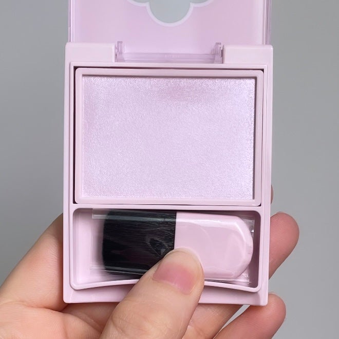 パウダーブラッシュ/DAISY DOLL by MARY QUANT/パウダーチークを使ったクチコミ(2枚目)