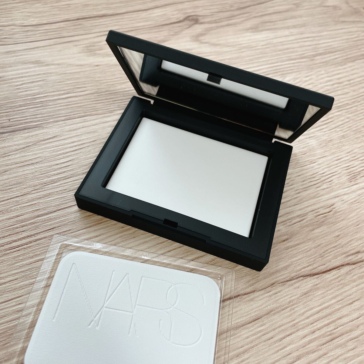 ライトリフレクティングセッティングパウダー プレスト N/NARS/プレストパウダーを使ったクチコミ(3枚目)