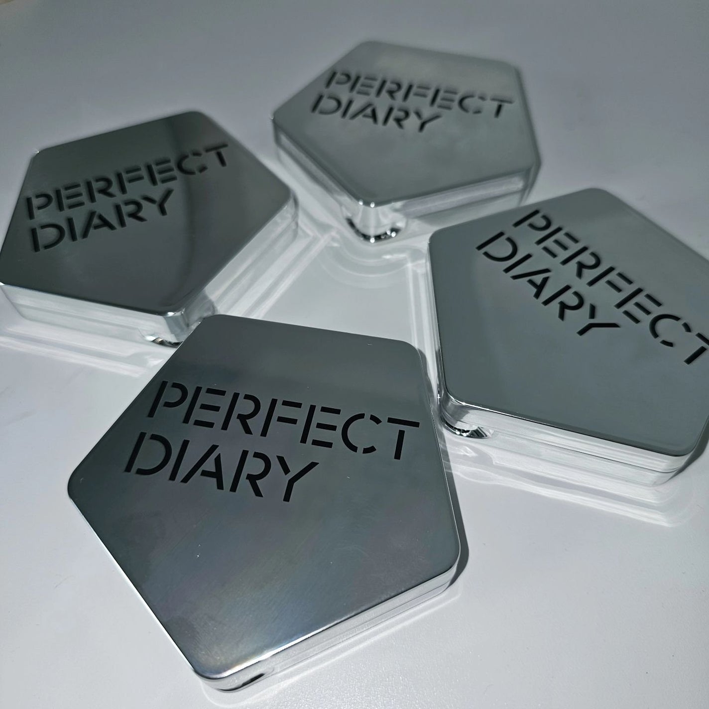 スターダストダイヤモンドハイライトパウダー/PERFECT DIARY/パウダーハイライトを使ったクチコミ(6枚目)