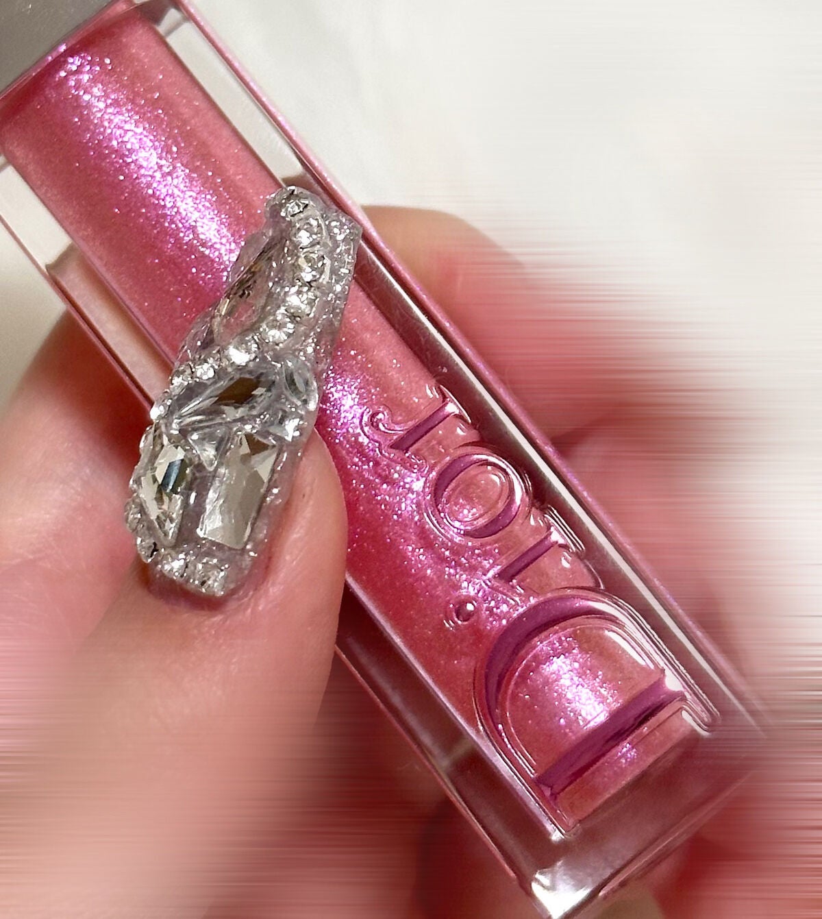 にゅん on LIPS 「2022年最後のセルフネイルは埋め尽くしで派手に…🌟❕ピンクベ..」(1枚目)