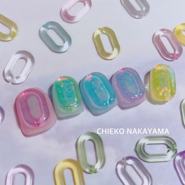 なかやまちえこ on LIPS 「Beads×Aurora🪄365日ネイル206日め⠀⠀@aby..」（1枚目）