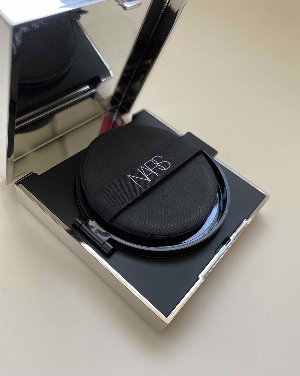 ナチュラルラディアント ロングウェア クッションファンデーション/NARS/クッションファンデーションを使ったクチコミ（2枚目）
