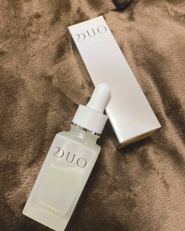 DUO
デュオ　リペアショット
〈美容液〉30ml

毛穴やキメが気になる肌に。
浸透するWブースト処方で滑らかな肌へ導く美容液。

ずっと気になってましたが、お値段を見て毎回断念(llﾟωﾟ)
でも年